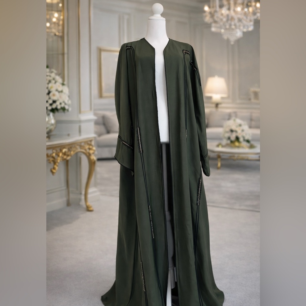 Elegant Olive Green Open Abaya – Chic & Sophisticated
